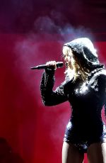 TAYLOR SWIFT Performs at Reputation Tour in Gelendale 05/08/2018