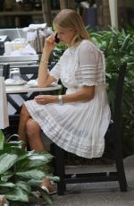 VITA SIDORKINA Shopping in Bal Harbour in Miami 05/02/2018