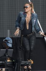 ANASTACIA Opens for Lionel Richie at Franklin