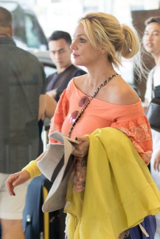 BRITNEY SPEARS Arrives at Airport in Miami 06/05/2018