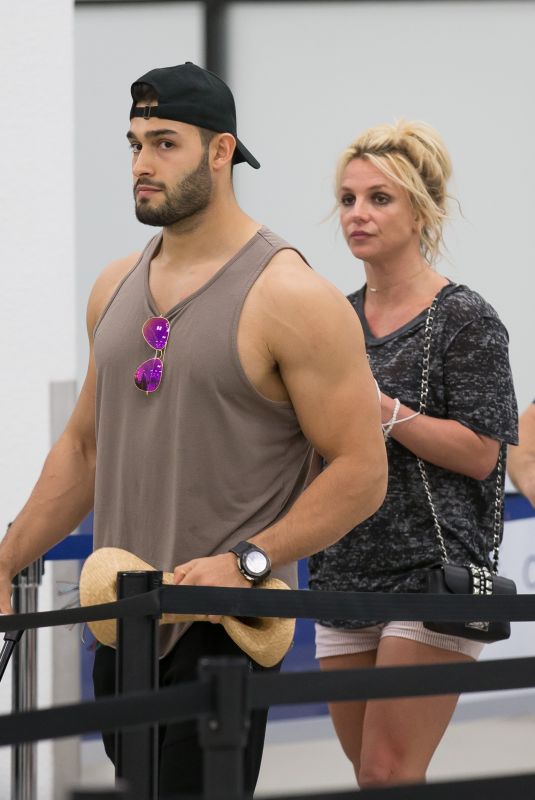 BRITNEY SPEARS at Miami International Airport 06/10/2018