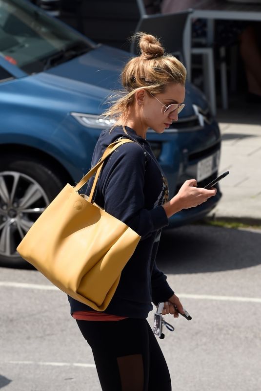 CATHERINE TYLDESLEY Out for Lunch in Cheshire 06/05/2018