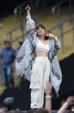 CHARLI XCX  Performs at Taylor Swift