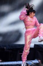 CHARLI XCX  Performs at Taylor Swift