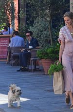 DONNA AIR Out Shopping for Grocery in London 06/26/2018