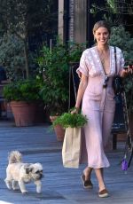 DONNA AIR Out Shopping for Grocery in London 06/26/2018