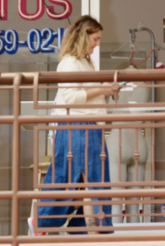 DREW BARRYMORE Out for Lunch in Beverly Hills 06/05/2018