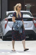 ELIZABETH BERKLEY Out for Lunch in Brentwood 06/22/2018