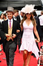ELIZABETH HURLEY at Investec Derby Festival Ladies Day at Epsom Racecourse 06/01/2018