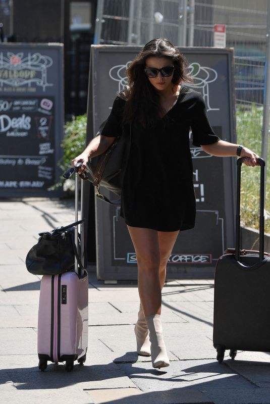 FAYE BROOKES Leavines Her Hotel in Manchester 06/24/2018