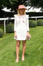 GEORGIA TOFFOLO at Investec Derby Festival Ladies Day at Epsom Racecourse 06/01/2018