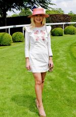 GEORGIA TOFFOLO at Investec Derby Festival Ladies Day at Epsom Racecourse 06/01/2018