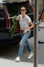 GISELE BUNDCHEN Arrivies at Her Home in New York 06/26/2018
