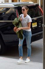 GISELE BUNDCHEN Arrivies at Her Home in New York 06/26/2018