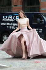 GRACE ELIZABETH on the Set of a Photoshoot in New York 06/06/2018