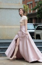 GRACE ELIZABETH on the Set of a Photoshoot in New York 06/06/2018