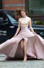 GRACE ELIZABETH on the Set of a Photoshoot in New York 06/06/2018