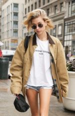 HAILEY BALDWIN Arrives at Justin Bieber Hotel in New York 06/13/2018