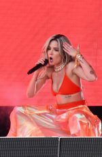 HALSEY Performs at 2018 Governors Ball Music Festival in Randall