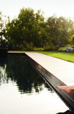 JENNIFER ANISTON in Architectural Digest