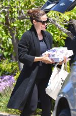 JENNIFER GARNER Arrives at a Church in Pacific Palisades 06/03/2018