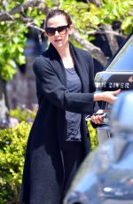 JENNIFER GARNER Arrives at a Church in Pacific Palisades 06/03/2018