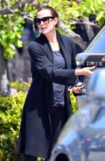 JENNIFER GARNER Arrives at a Church in Pacific Palisades 06/03/2018