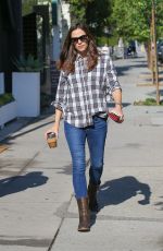 JENNIFER GARNER at Blue Bottle Coffee in Brentwood 06/01/2018