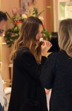 JESSICA ALBA Shopping at Robert Clergery and Roger Gallet in Paris 06/12/2018