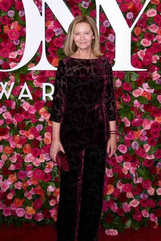 JOAN ALLEN at 2018 Tony Awards in New York 06/10/2018
