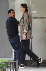 KAIA GERBER Shopping for Aartment with CINDY CRAWFORD and Rande Gerber in New York 06/13/2018