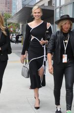 KARLIE KLOSS Heading to Staples Center in Los Angeles 05/31/2018