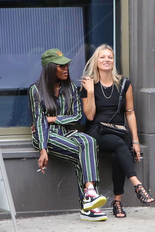 KATE MOSS and NAOMI CAMPBELL Take in a Smoke in New York 06/07/2018