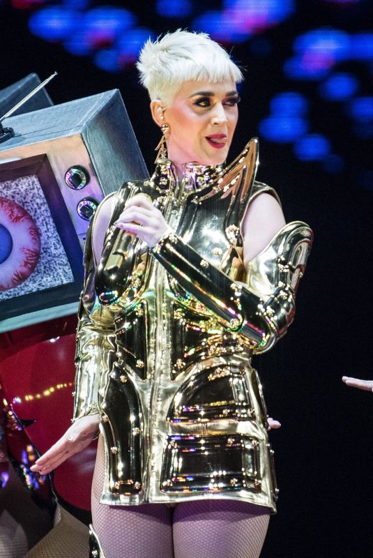 KATY PERRY Performs at O2 Arena in London 06/15/2018