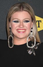 KELLY CLARKSON at CMT Music Awards 2018 in Nashville 06/06/2018