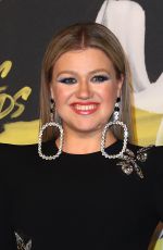 KELLY CLARKSON at CMT Music Awards 2018 in Nashville 06/06/2018
