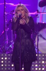 KELLY CLARKSON Performs at CMT Music Awards 2018 in Nashville 06/06/2018