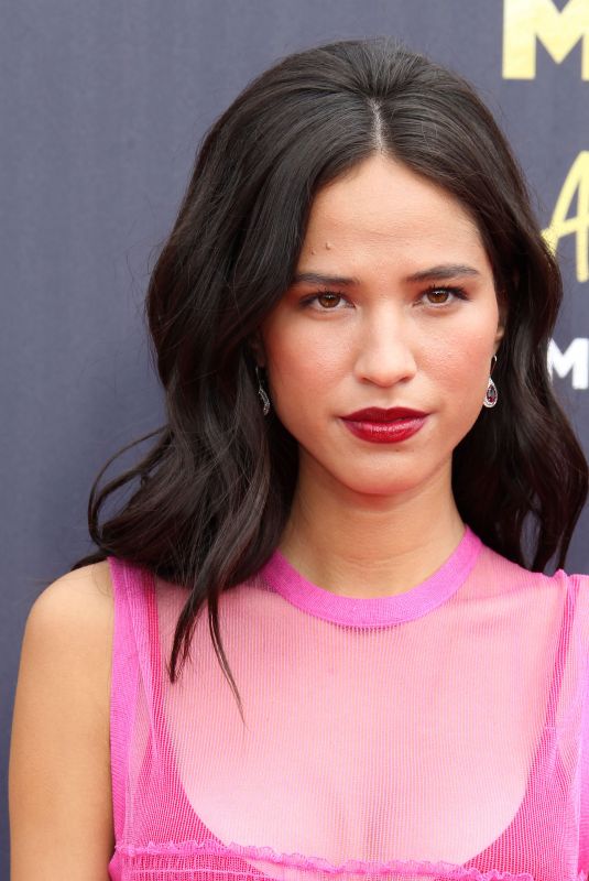 KELSEY ASBILLE at 2018 MTV Movie and TV Awards in Santa Monica 06/16/2018
