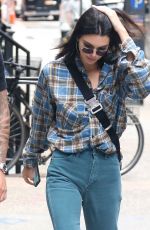 KENDALL JENNER and KOURTNEY KARDASHIAN Out in New York 06/05/2018