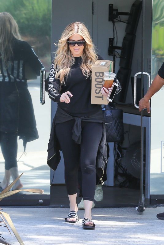 KHLOE KARDASHIAN Out and About in Calabasas 06/18/2018