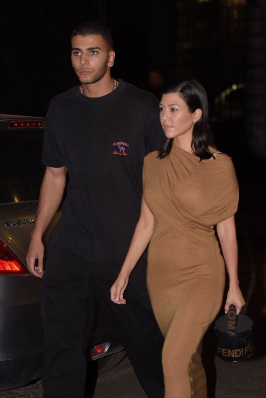 KOURTNEY KARDASHIAN Night Out in Rome 06/20/2018