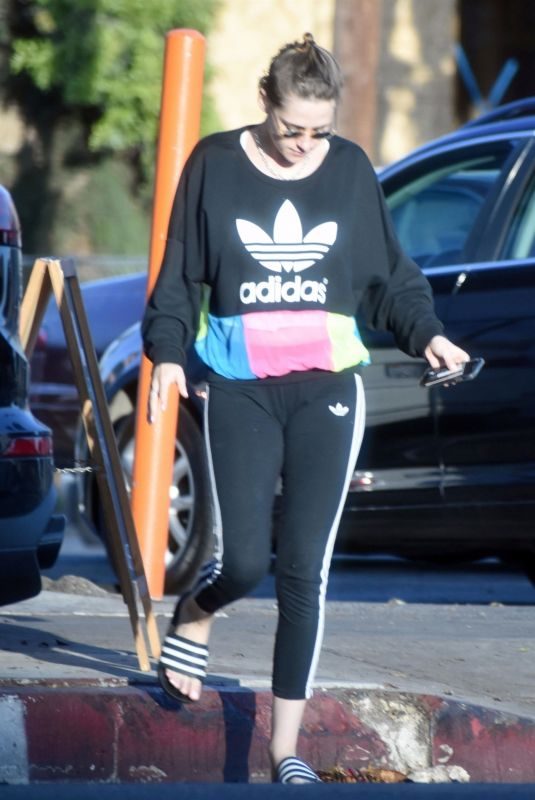 KRISTEN STEWART Out and About in Los Angeles 05/31/2018