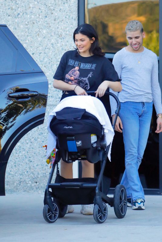 KYLIE JENNER Leaves an Office in Calabasas 06/12/2018