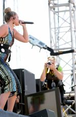 LAUREN ALAINA at 2018 CMAFestival at Chevy Riverfront Stage in Nashville 06/07/2018