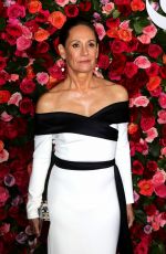 LAURIE METCALF at 2018 Tony Awards in New York 06/10/2018