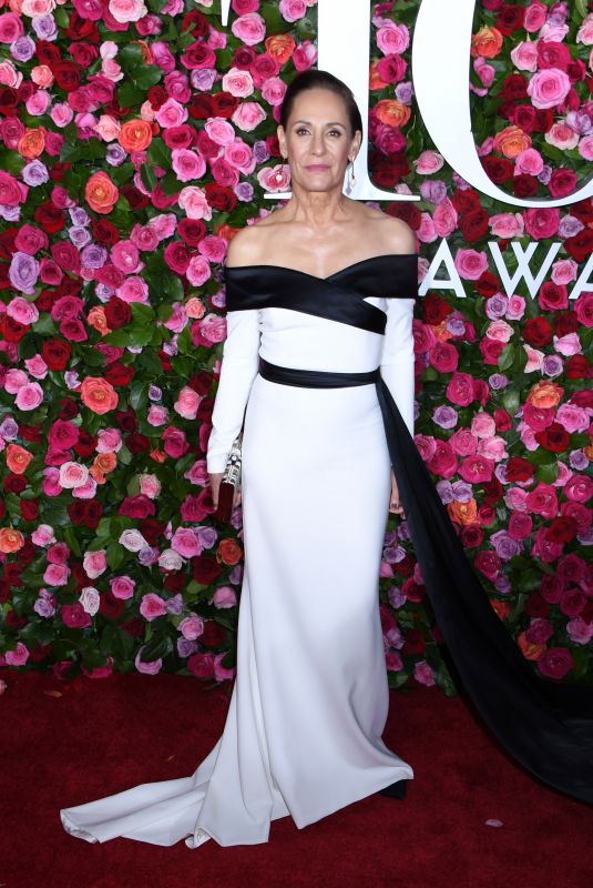LAURIE METCALF at 2018 Tony Awards in New York 06/10/2018
