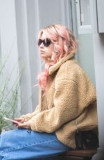 LOTTIE MOSS Leaves a Hairdressers in London 06/12/2018