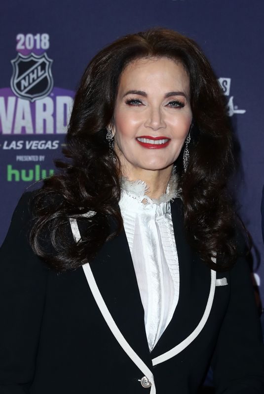 LYNDA CARTER at 2018 NHL Awards in Las Vegas 06/20/2018