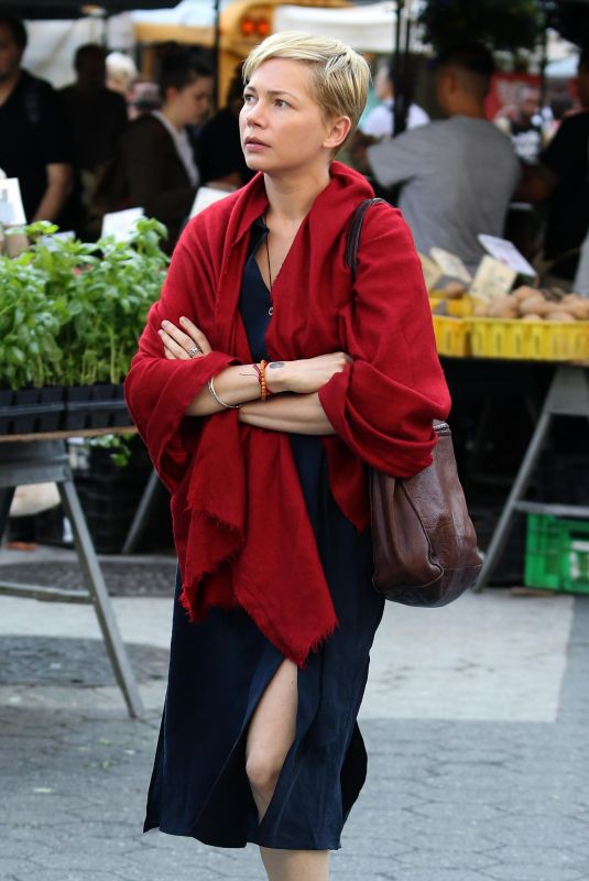 MICHELLE WILLIAMS on the Set of After the Wedding in New York 06/04/2018