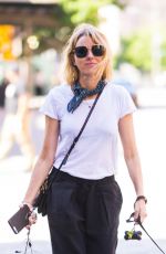 NAOM I WATTS Walks Her Dog Out in New York 06/12/2018